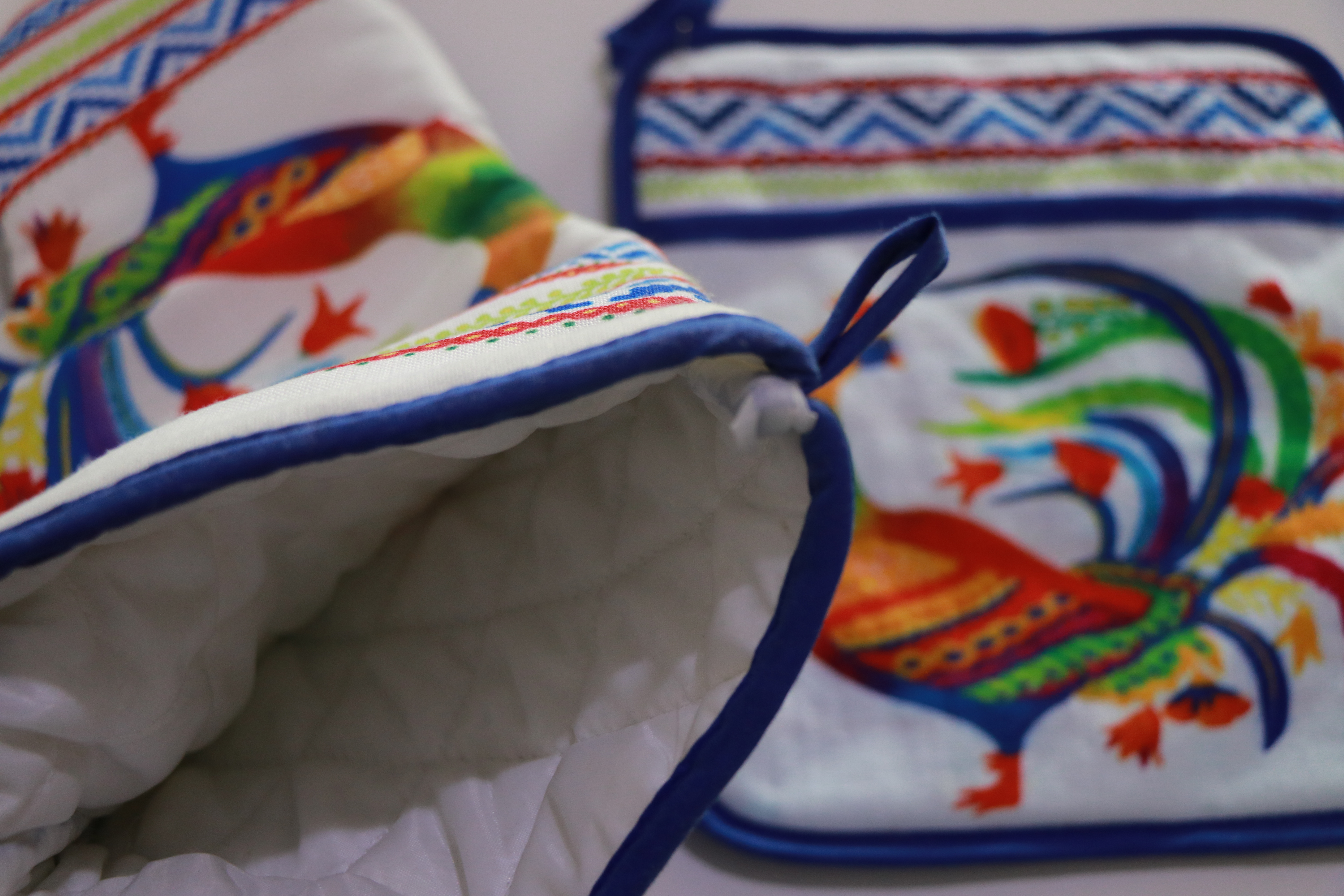 Kitchen set printed colorful